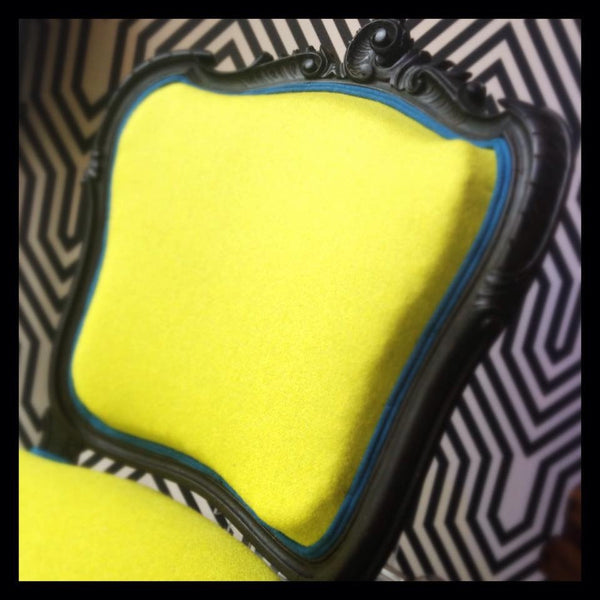 Fauteuil jaune acidulé