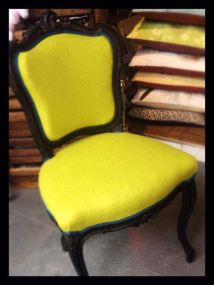 Fauteuil jaune acidulé